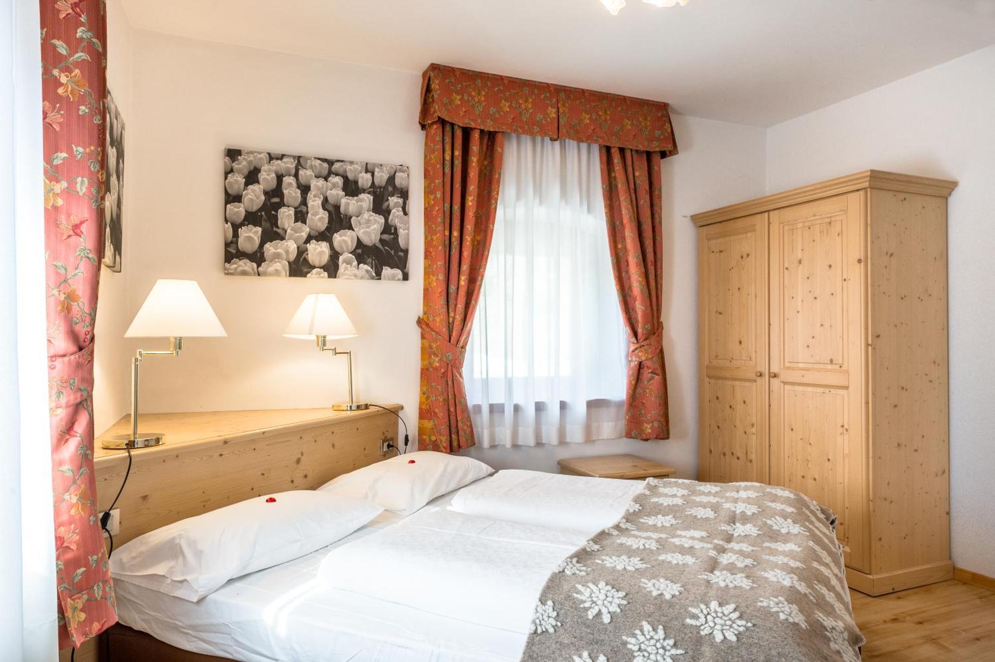 Hotel Pordoi Passo Pordoi Vegetarian Hotel Canazei Szoba fotó